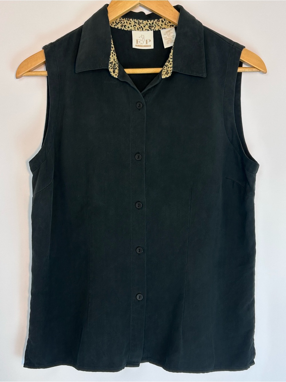 EJP 100% Silk Black Sleeveless Button Front Blouse Leopard Collar M